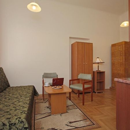 Enigma Hostel Kraków Rum bild