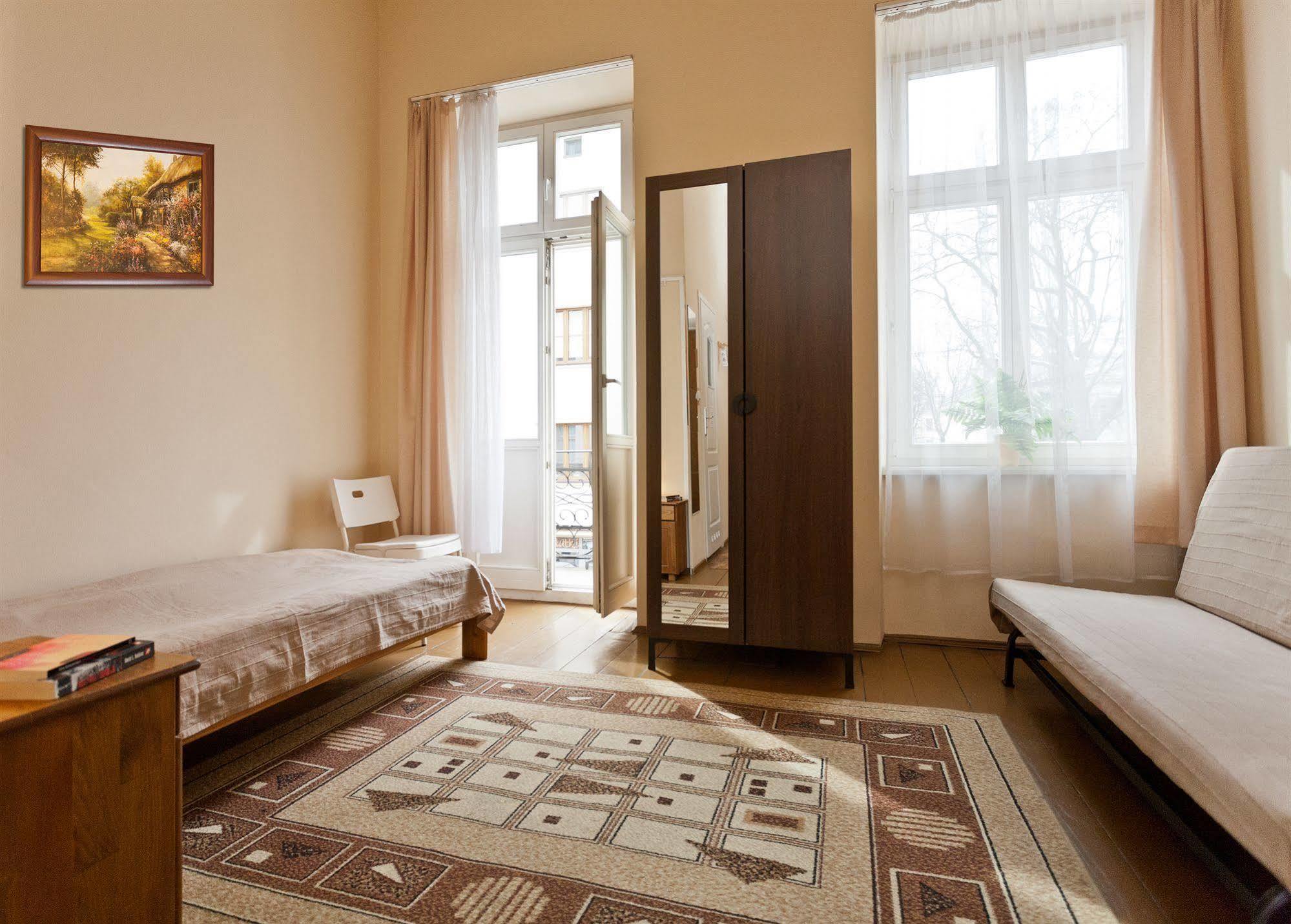 Enigma Hostel Kraków Exteriör bild