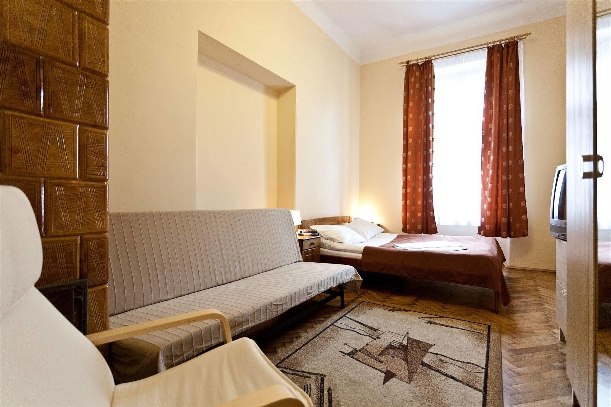 Enigma Hostel Kraków Exteriör bild
