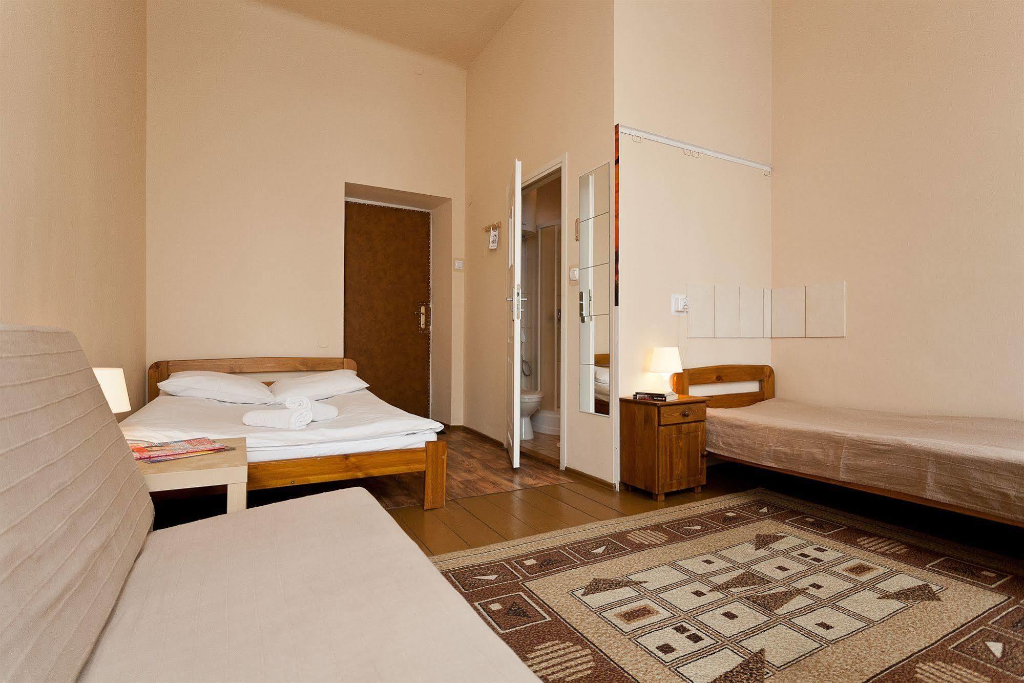 Enigma Hostel Kraków Exteriör bild