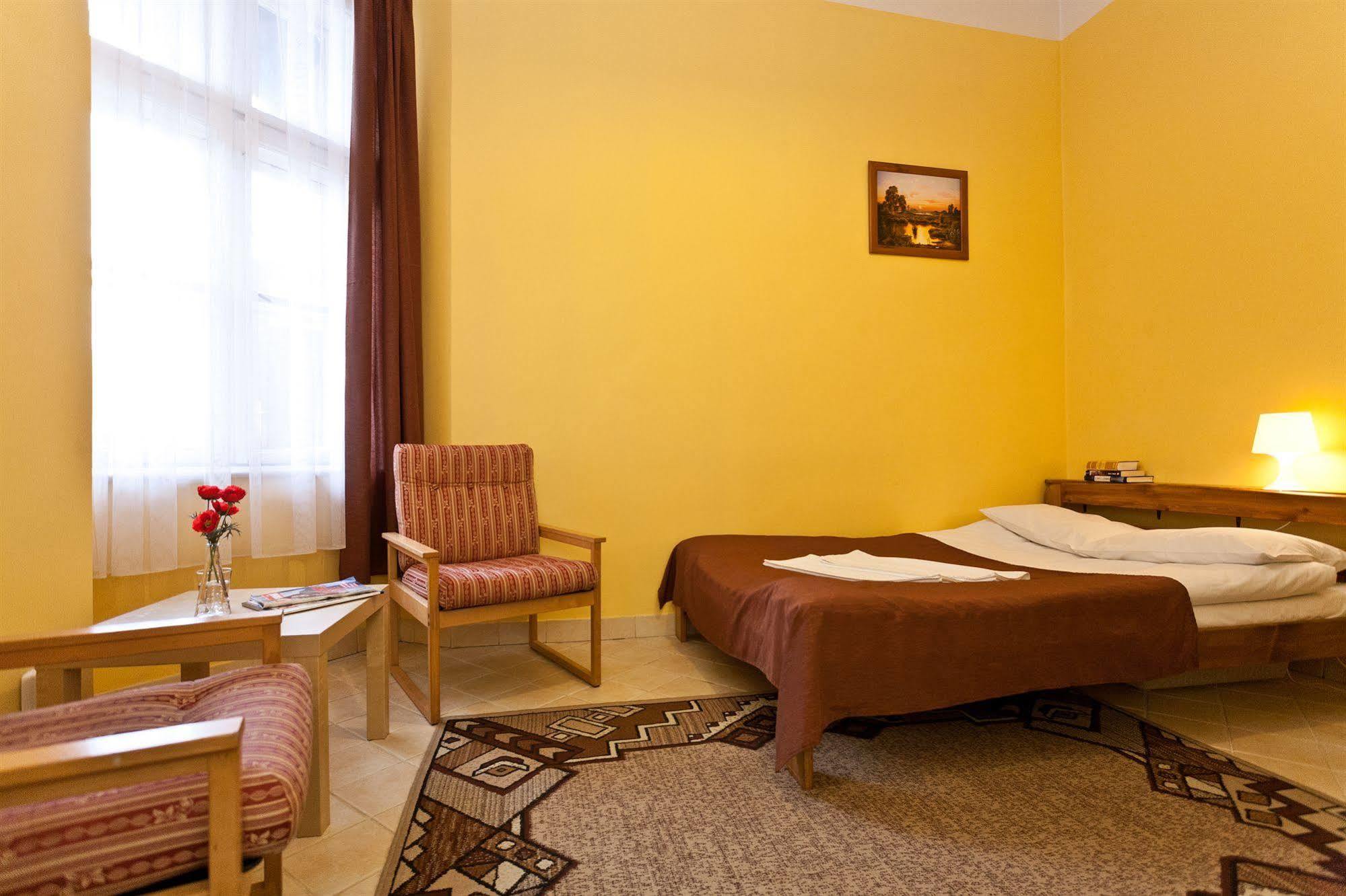 Enigma Hostel Kraków Exteriör bild