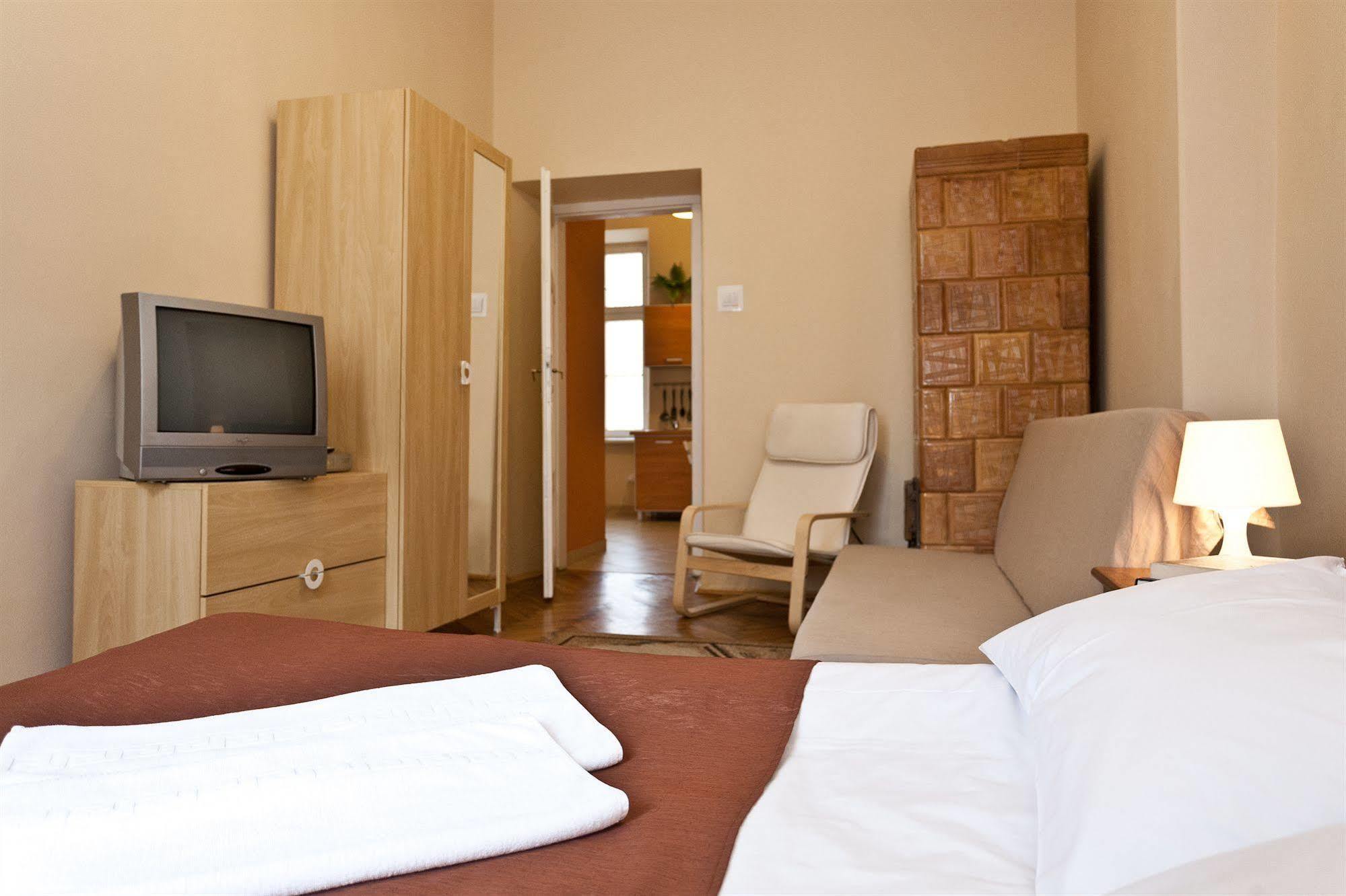 Enigma Hostel Kraków Exteriör bild