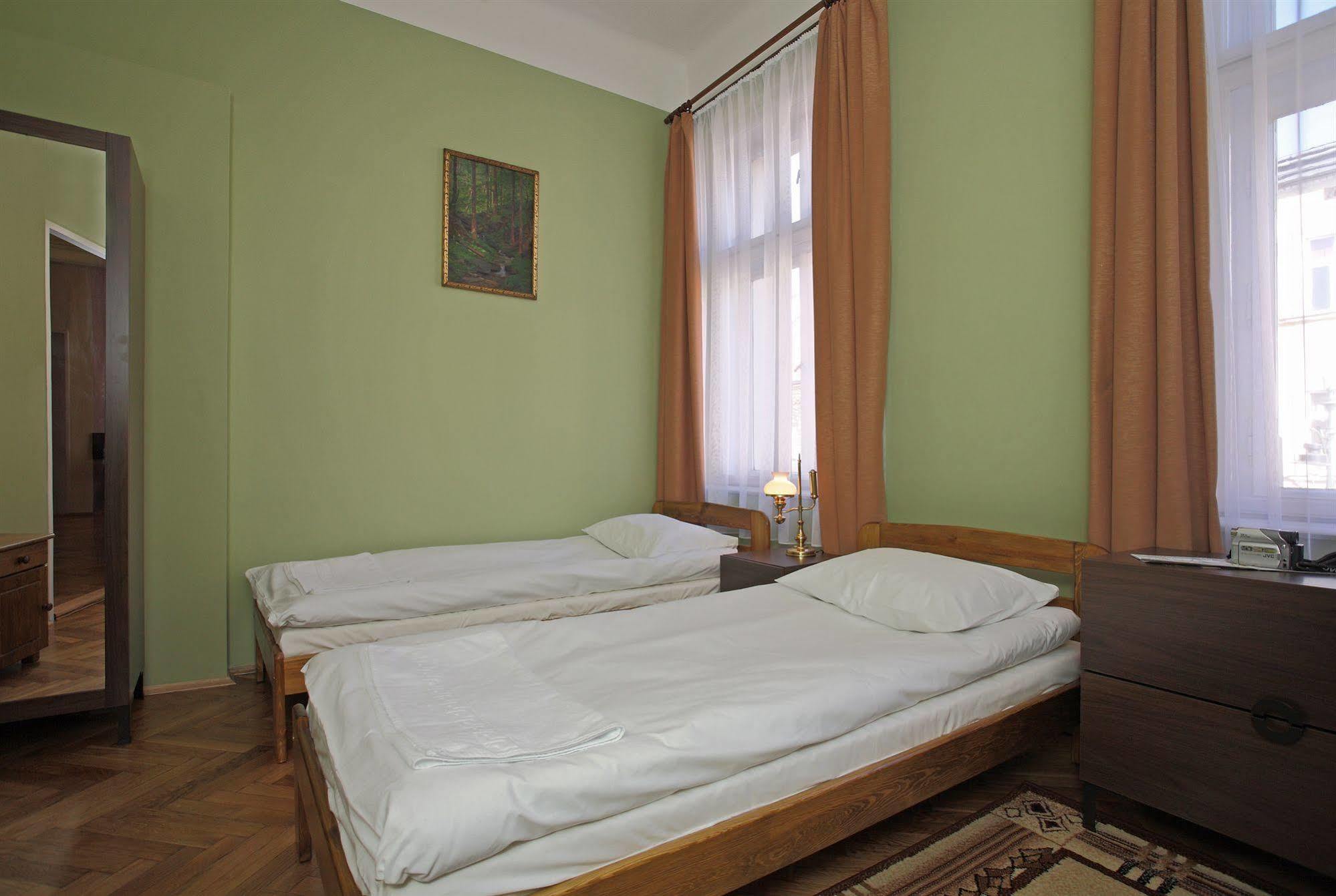 Enigma Hostel Kraków Exteriör bild